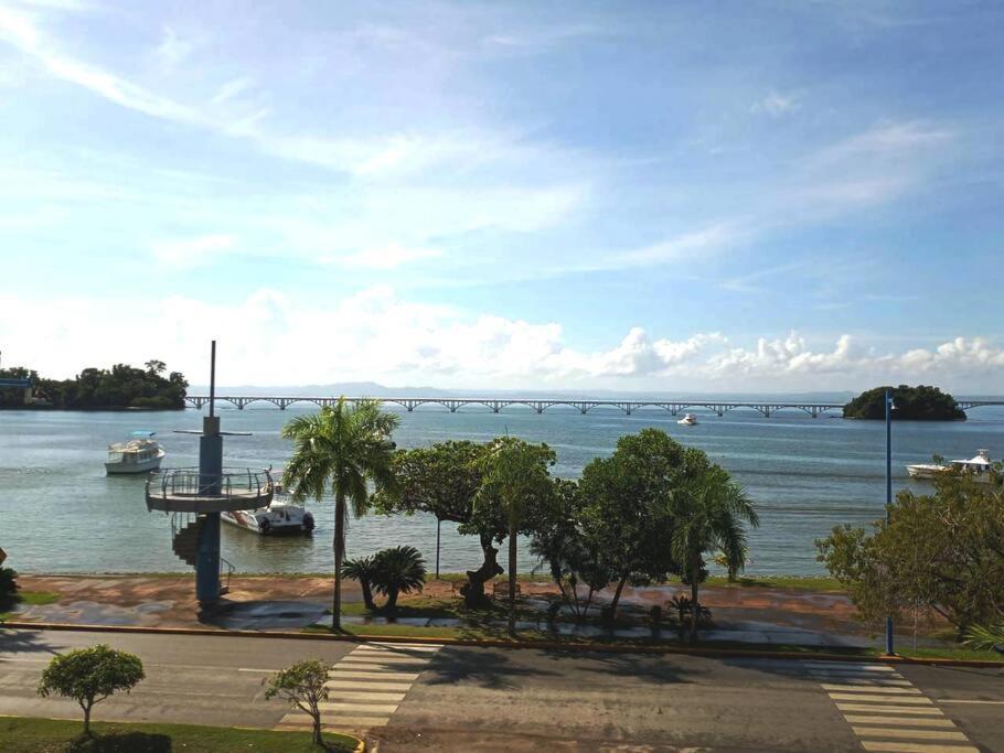 Indy'S Best Bay Frontview In Samana. Exteriér fotografie